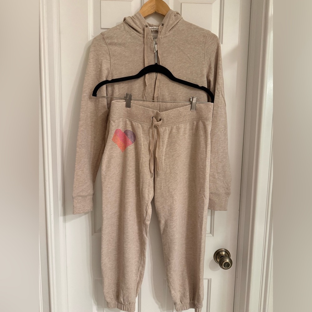 Victoria's Secret Beige Heart lounge suit set pants sweatshirt S small